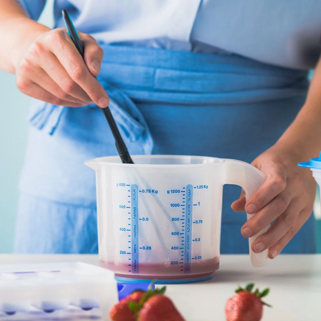 Mix n store pitcher