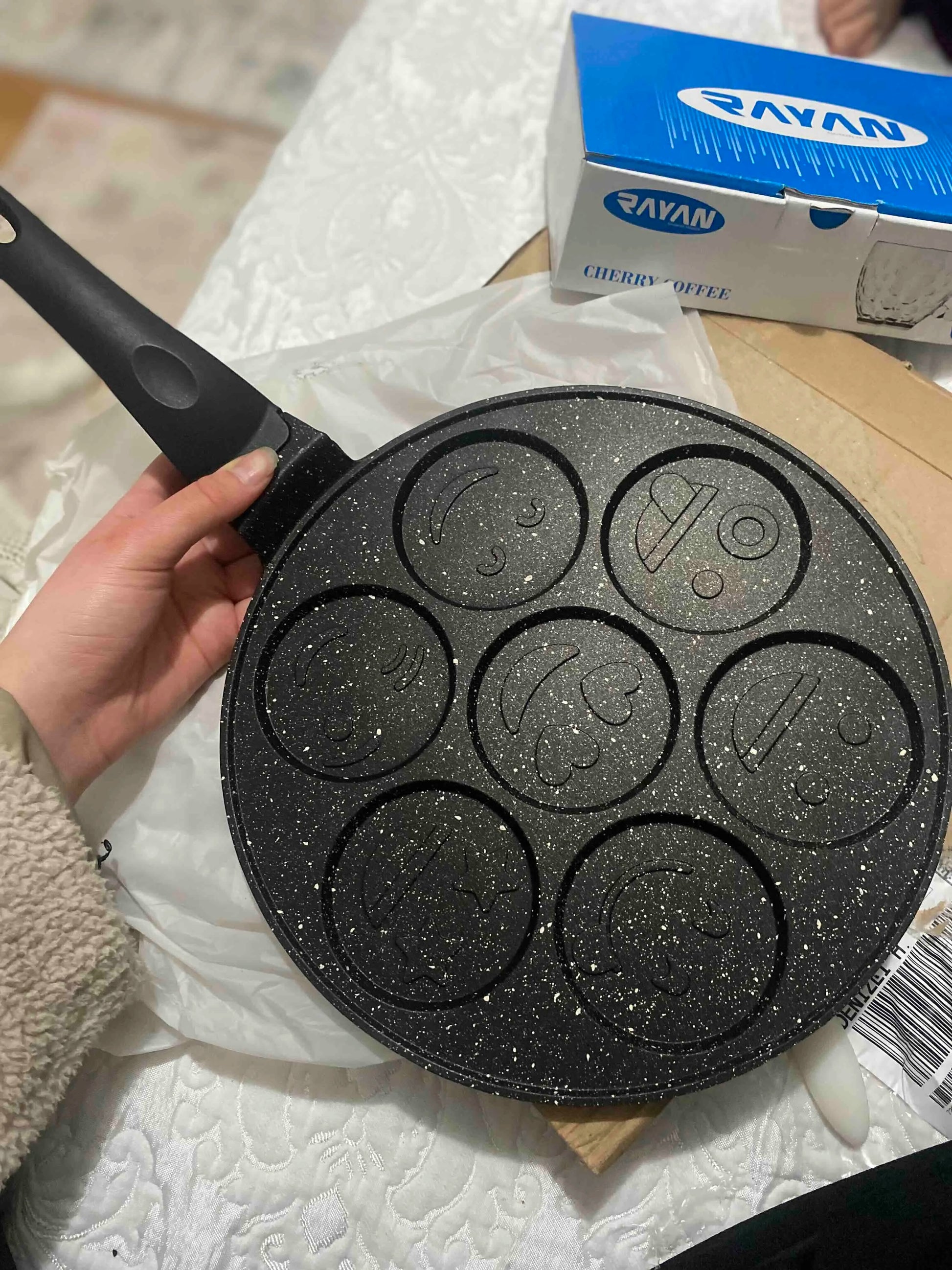 Pancake emoji pan