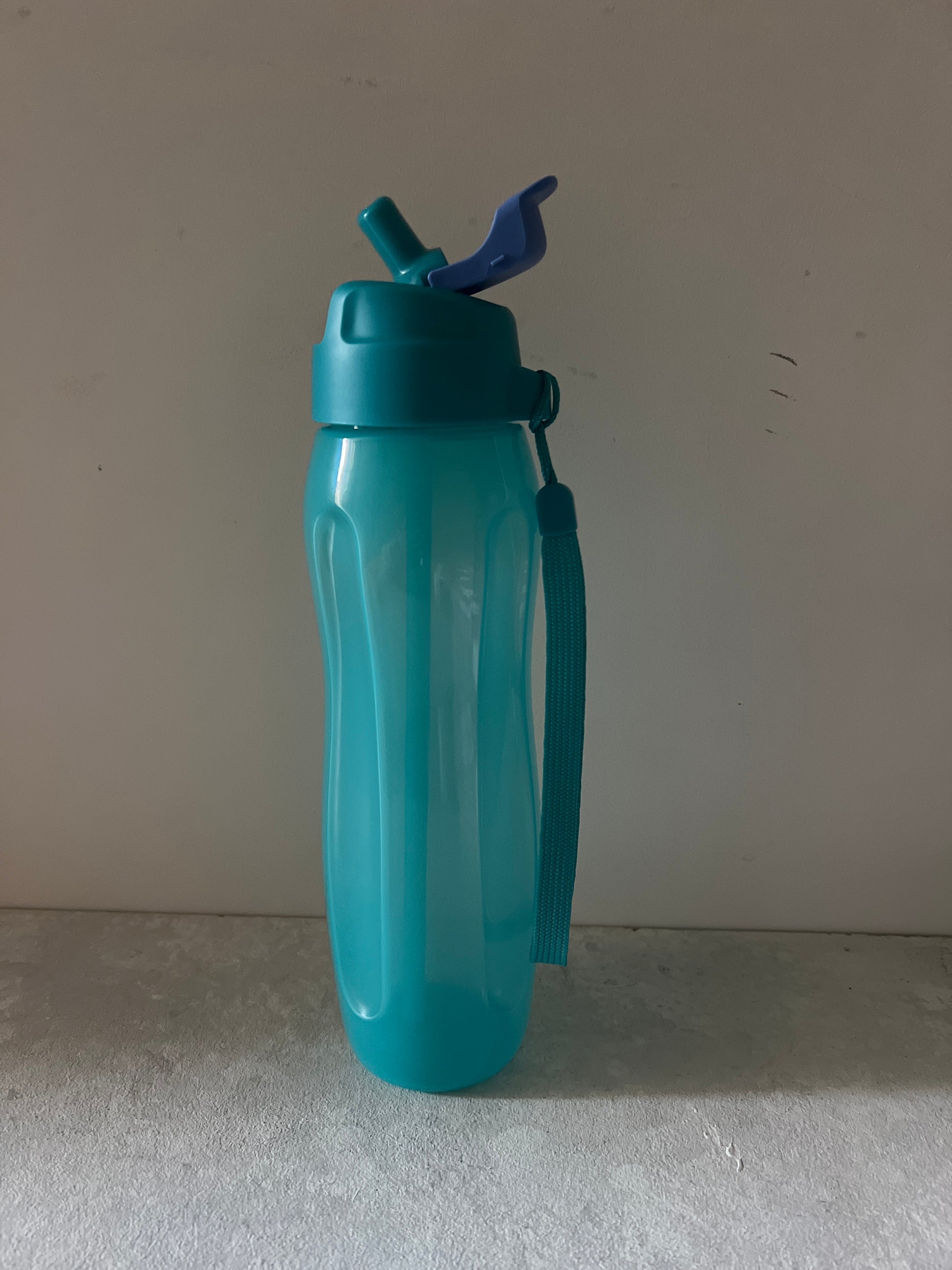 750 ml straw bottle