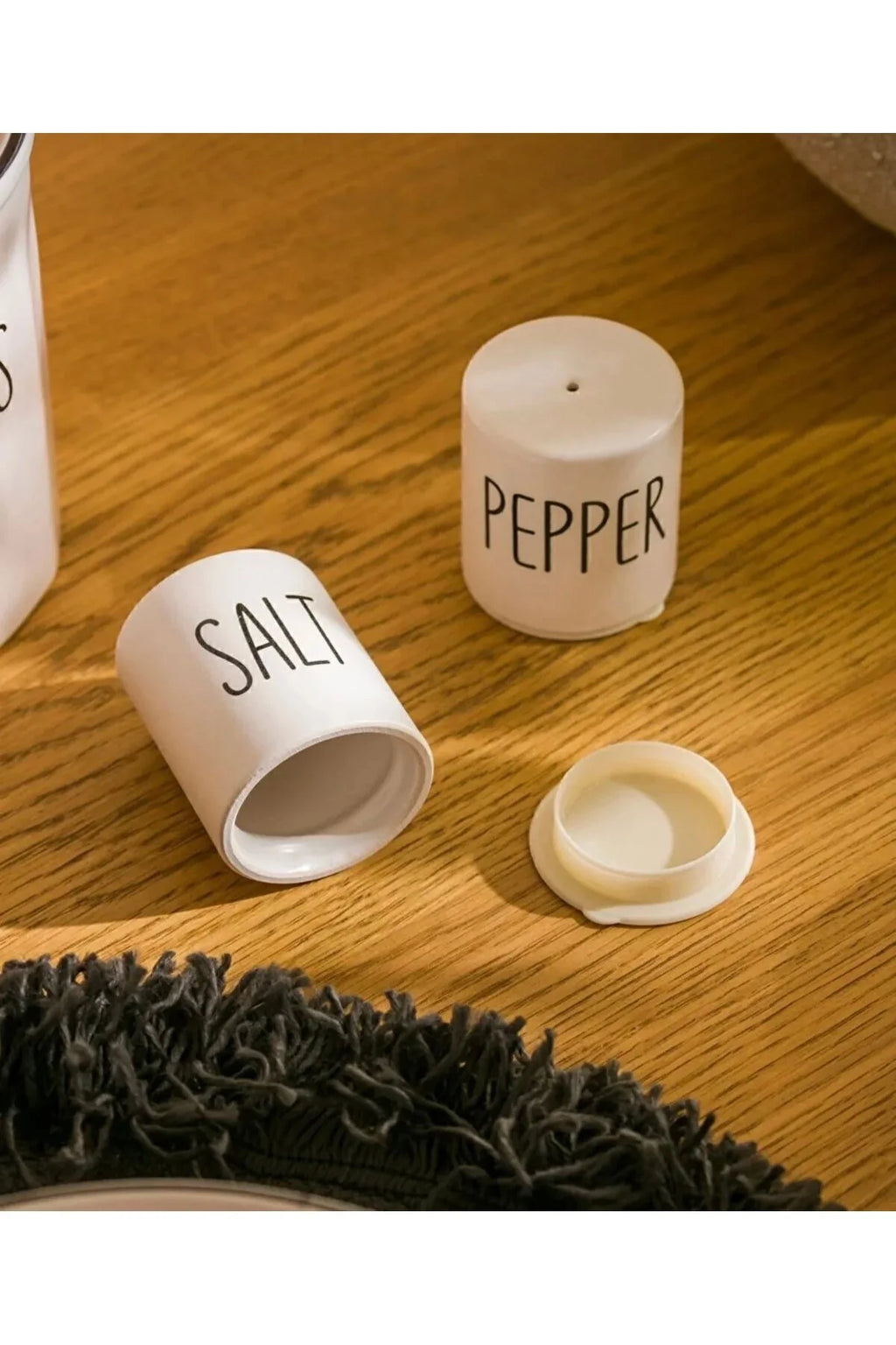 Ceramic Salt and Pepper Shaker Set