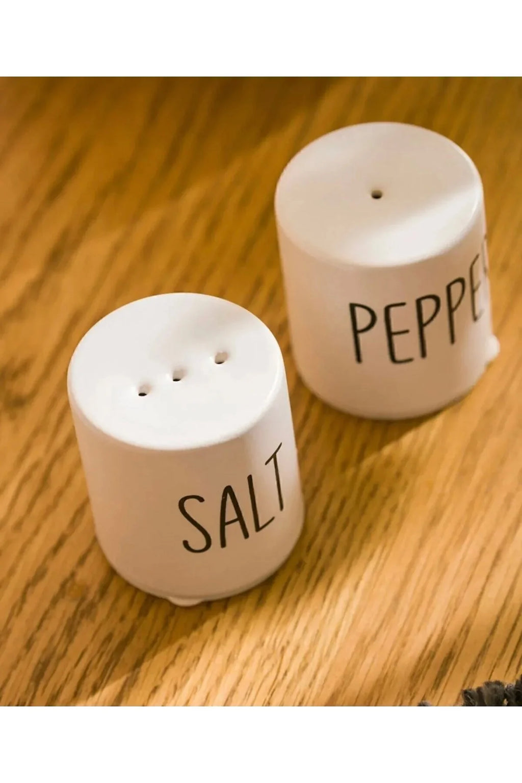 Ceramic Salt and Pepper Shaker Set