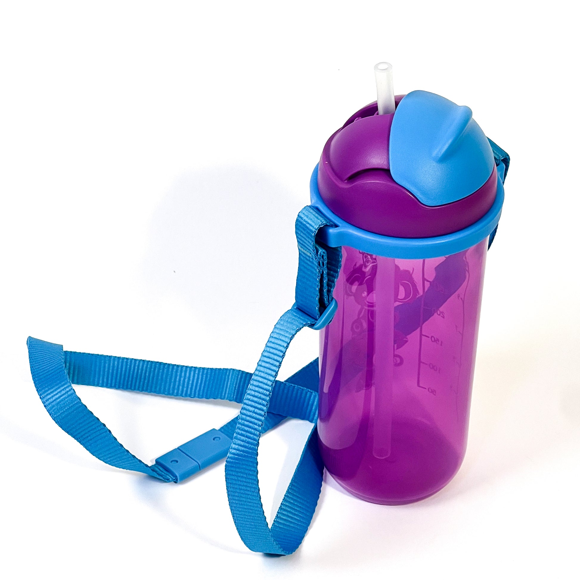 Twinkle straw with strap
